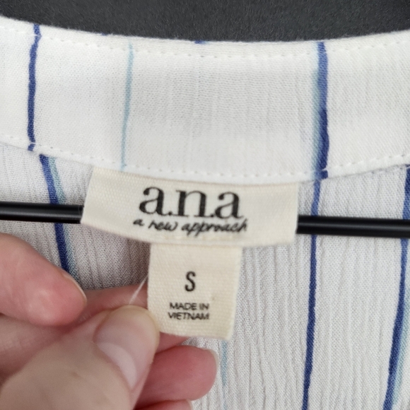 A.N.A. Womens Gauzy Button Front Top size S‎ White Blue Crinkle Contemporary - Picture 4 of 7